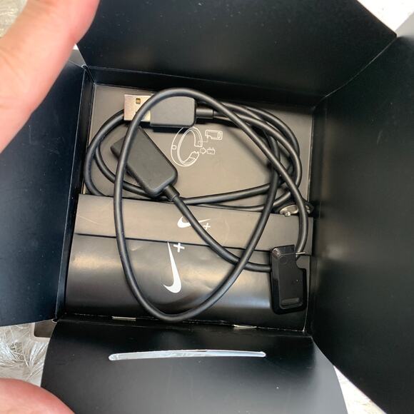 NIke + Fuelband SE Black Small Size - Picture 6 of 8